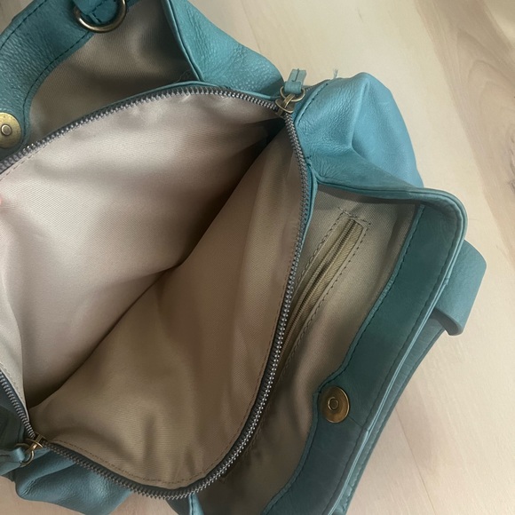 American Leather Co Minimalist Teal Triple Entry Shoulder Bag - Picture 8 of 12